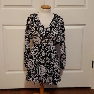 Zara Black & White Mini Floral Long Sleeve Sheen Ruffle V-Neck Dress Size XS NWT